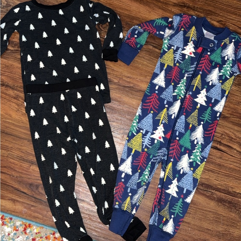 Holiday pajamas 18-24 months
